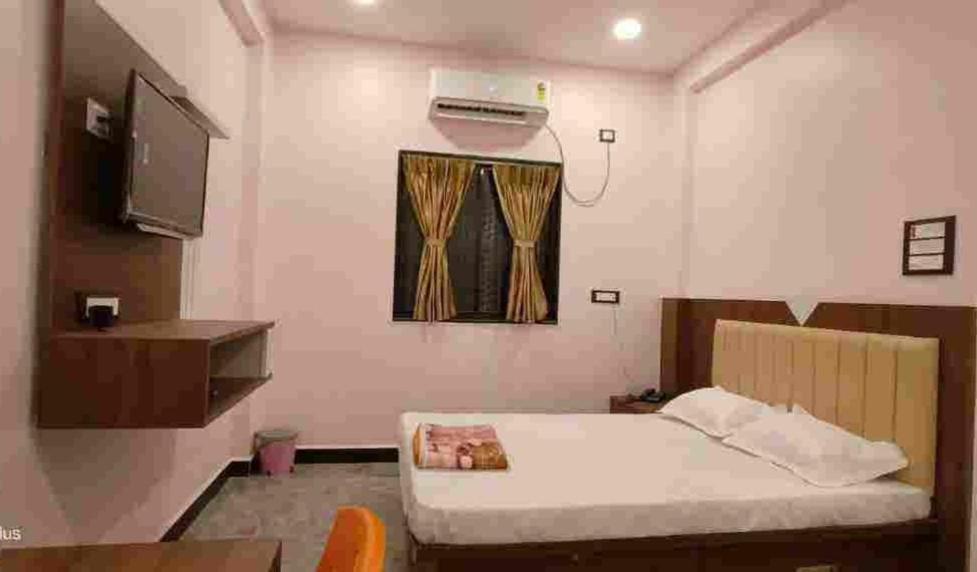 Hotel Vaishnavi Bhadji Экстерьер фото